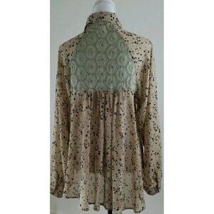 In Style~Women's Size M~Beige/Black Polka/Dot Blouse Button Down Shirt NWT$55.00